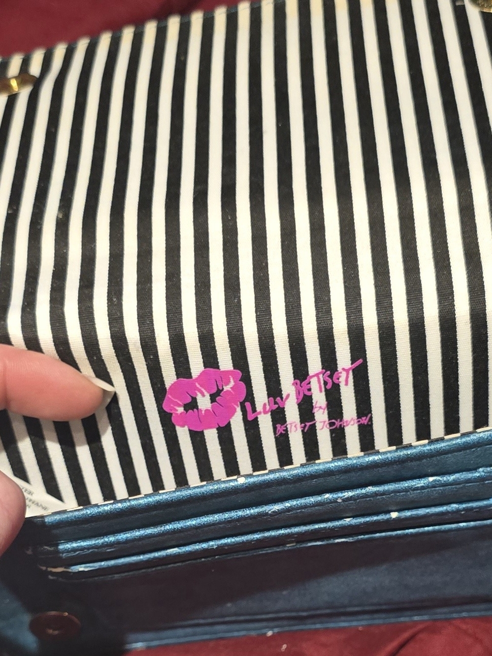 Wallets - Picture 6 of 6